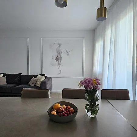 Deluxe Harbor Apartment Zadar
